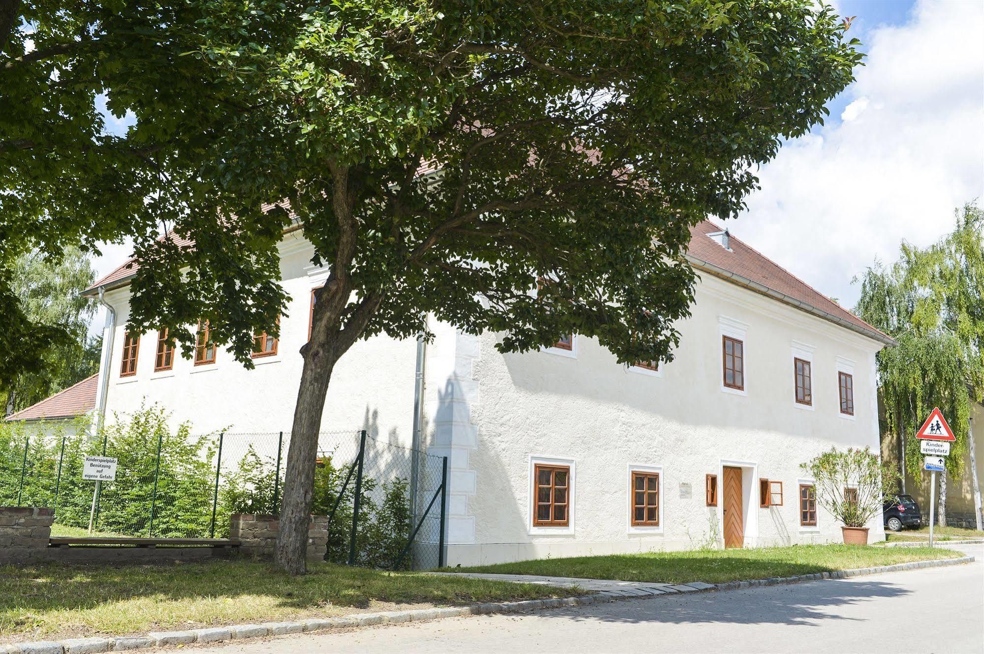 Schlosshotel Mailberg Esterno foto