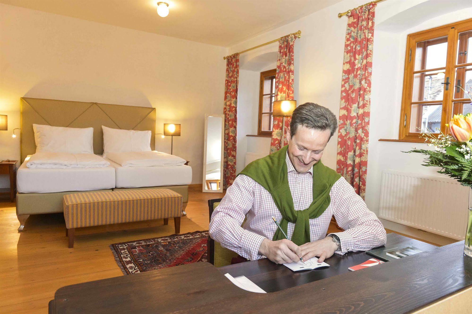 Schlosshotel Mailberg Esterno foto
